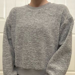 Levi’s grey fleece sweatshirt